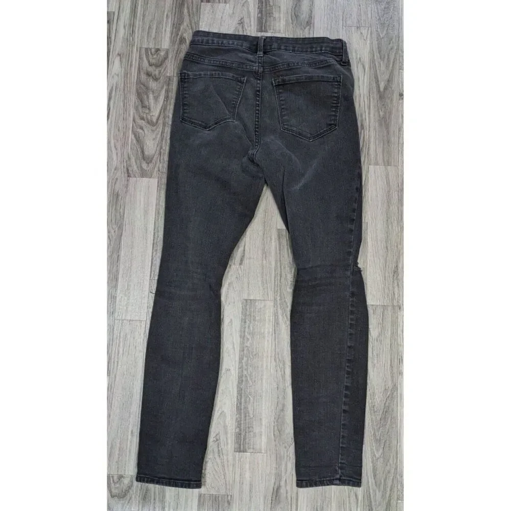 (3/$35) Old Navy Size 6 Pop Icon Skinny High Rise Distressed Black Grey Jeans‎